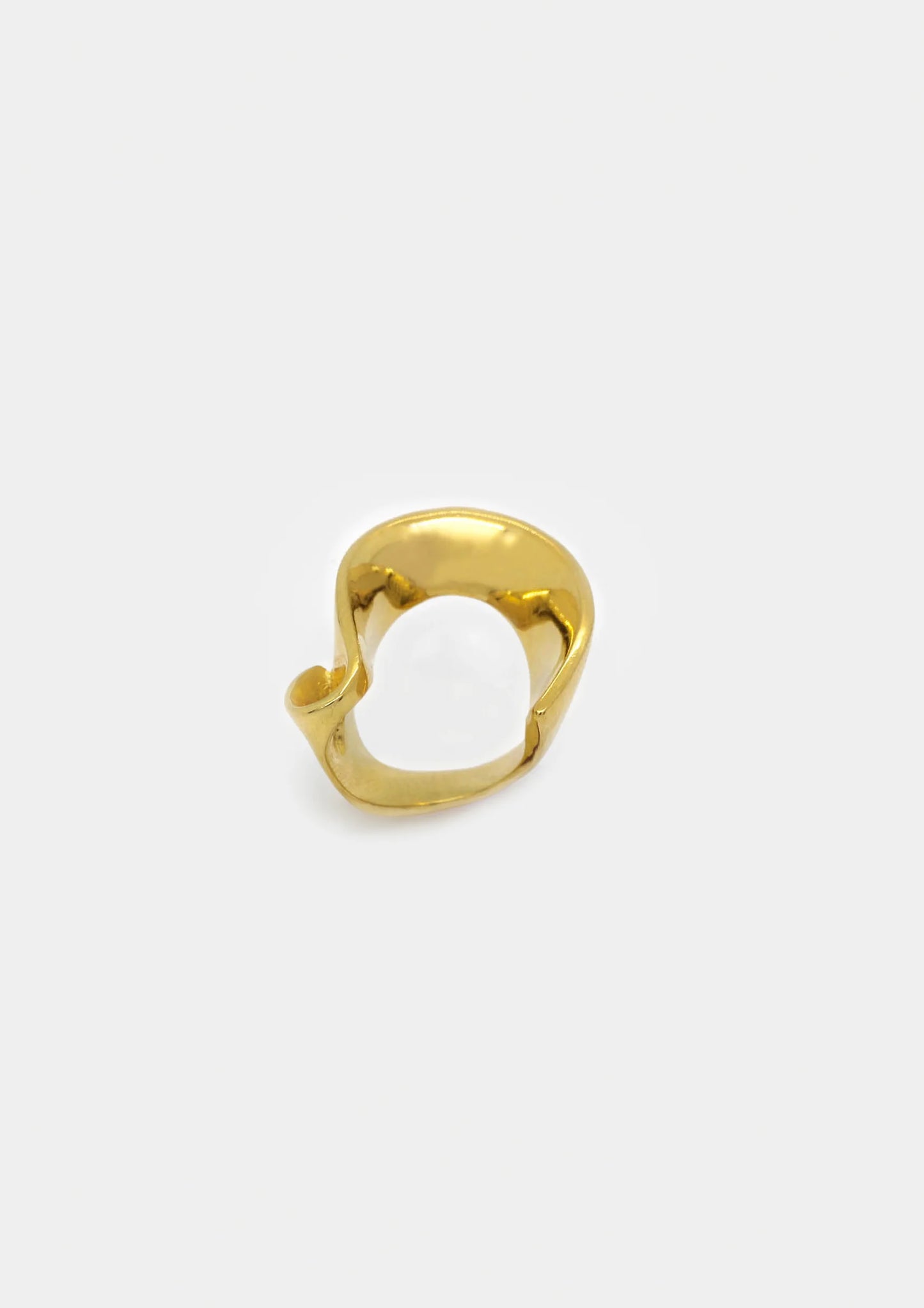 anillo bañado en oro