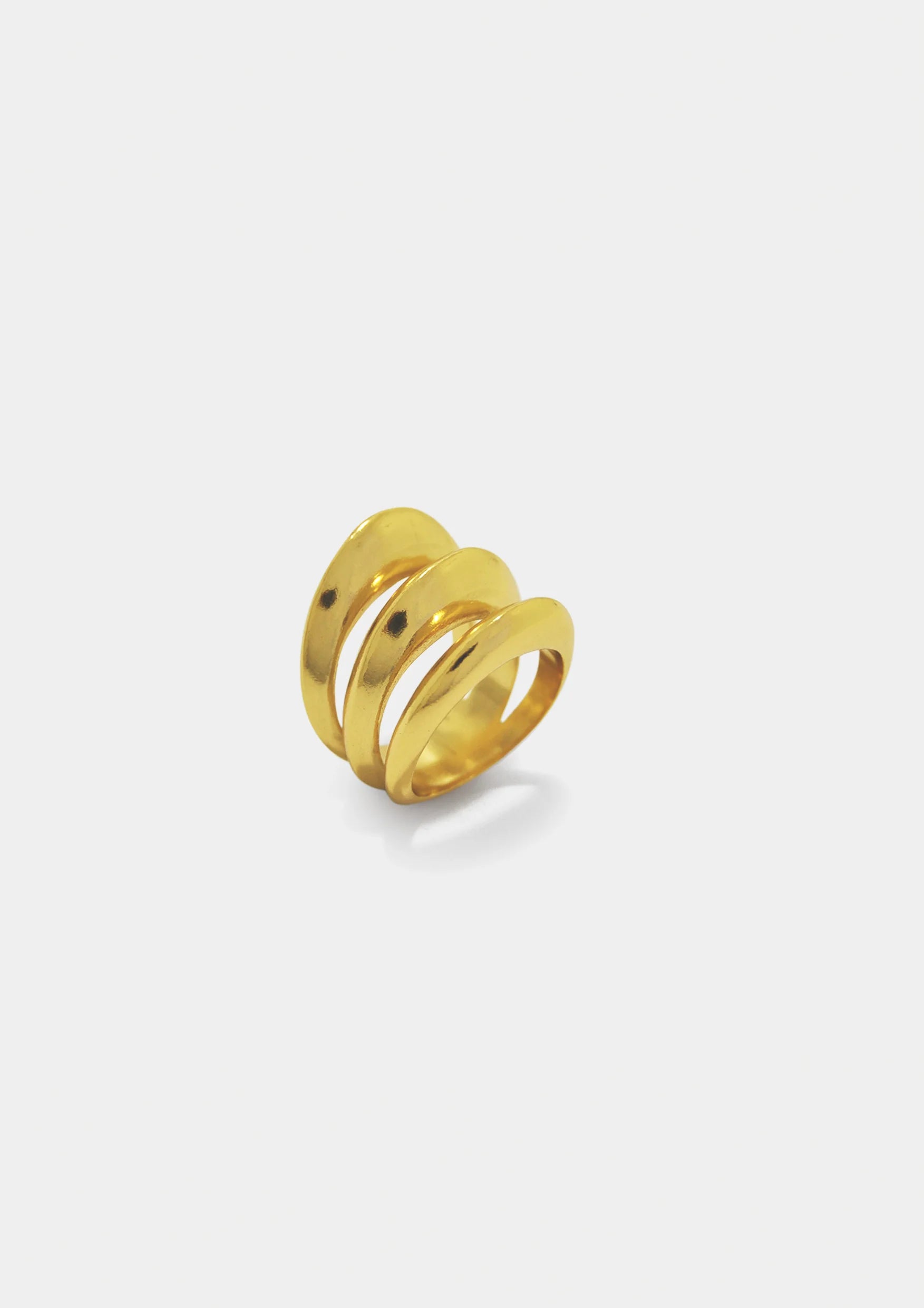 anillo bañado en oro